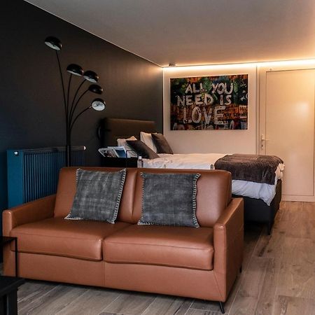Guesthouse Max Zwijndrecht Экстерьер фото